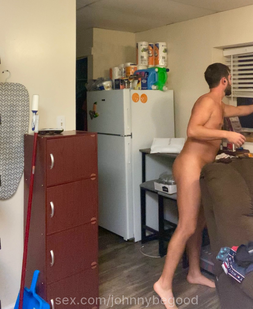 Johnnybegood I Like To Be Naked At Home Naked Ass Amateur