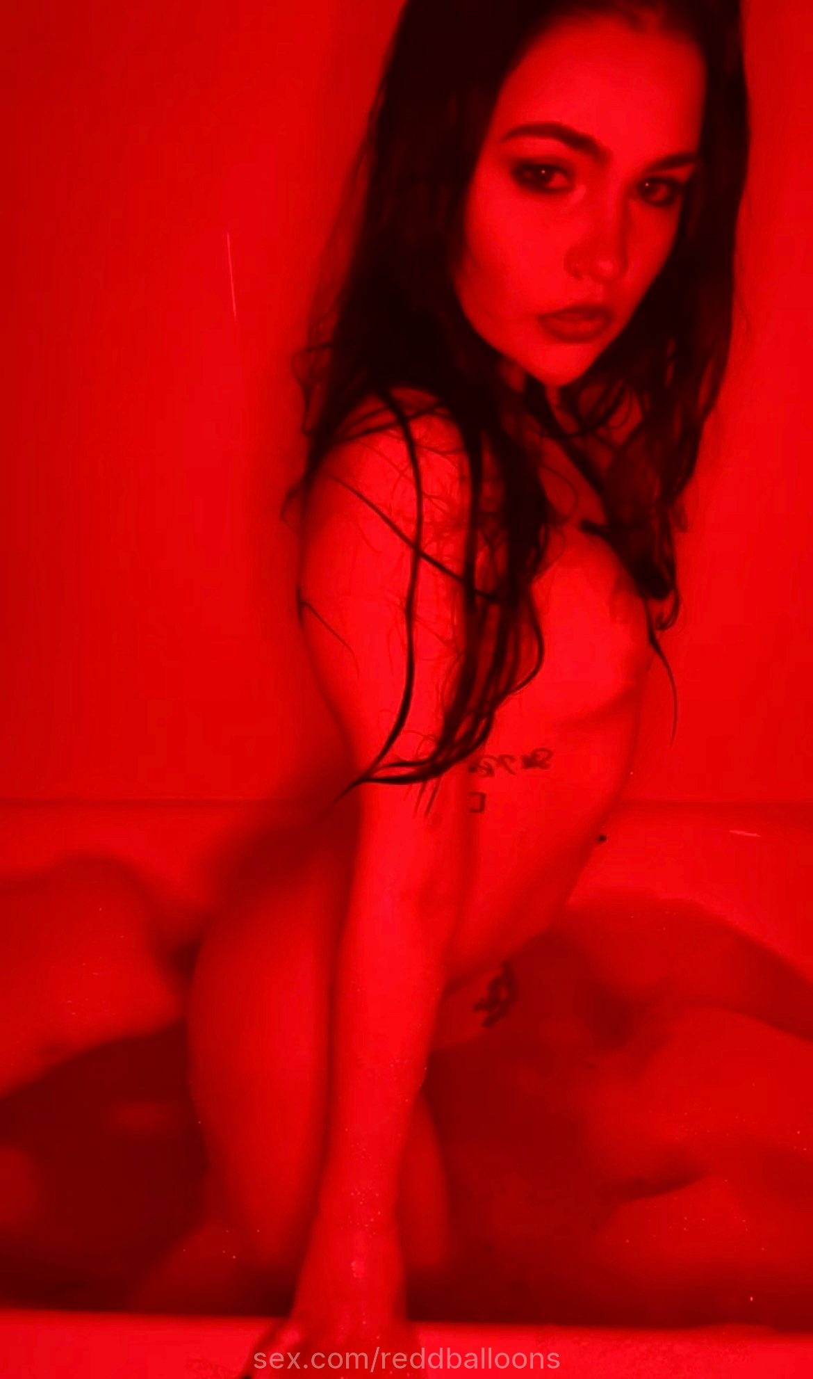 Reddballoons I Love To Take Baths Redlight Amateur Tits